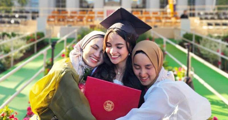 Instagram.com/sabrinaanggraini